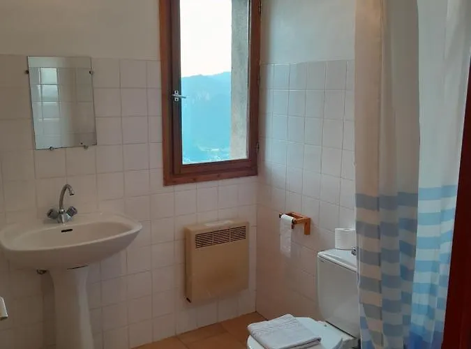 Refuge De Roncharel Mini-hôtel Annot