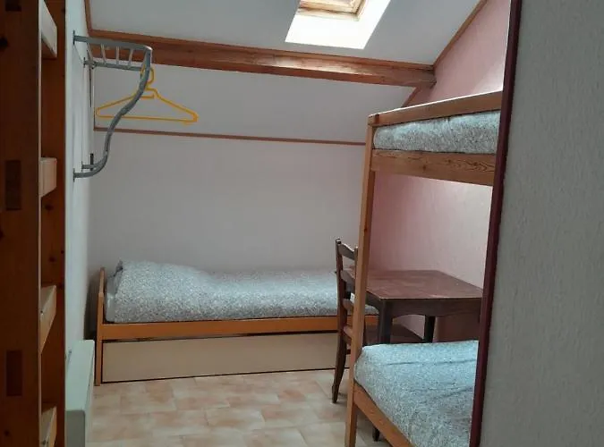 Refuge De Roncharel *